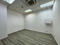 Sunshine Plaza (D7), Shop House #556099031